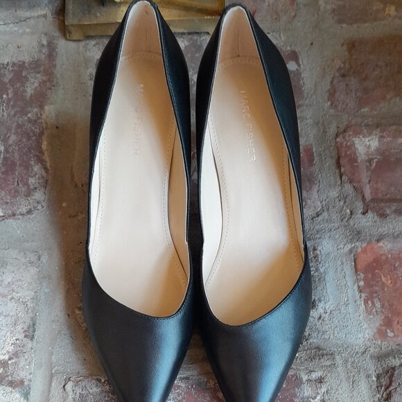 Marc Fisher Black Pumps NWOB - Picture 2 of 8